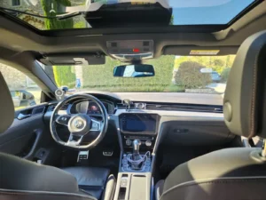 Habitacle intérieur premium de la berline Taxi du Soleil